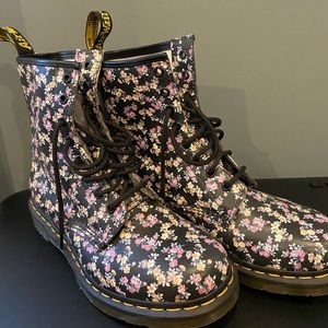 Dr martens black with flowers. Never worn
